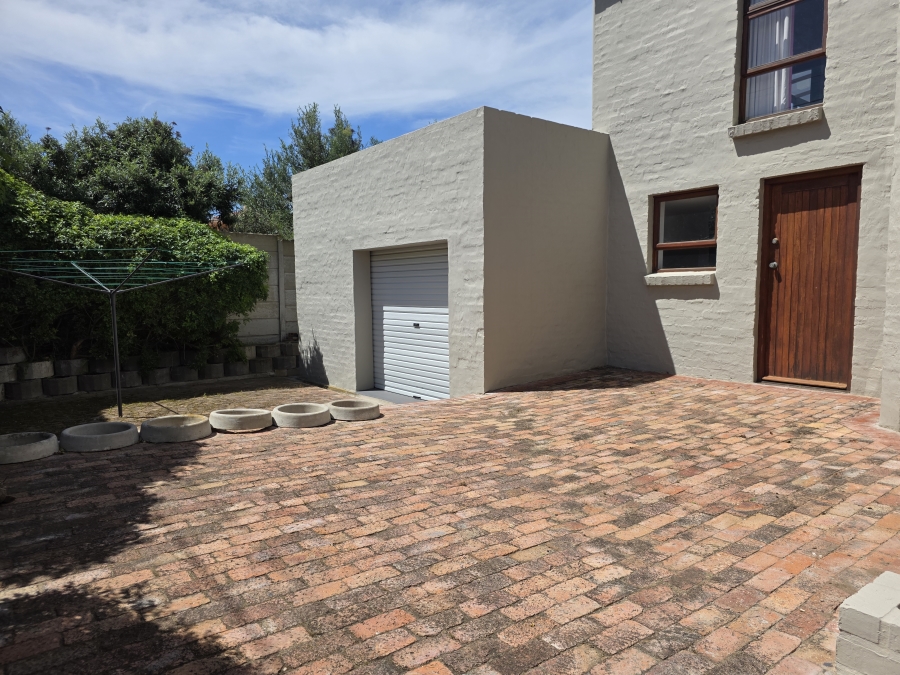 5 Bedroom Property for Sale in Bayview Western Cape